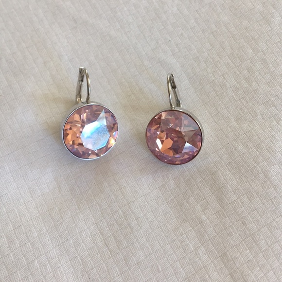 Jewelry - Pink drop earrings